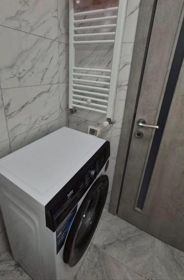 Garsonieră decomandată în Roșu