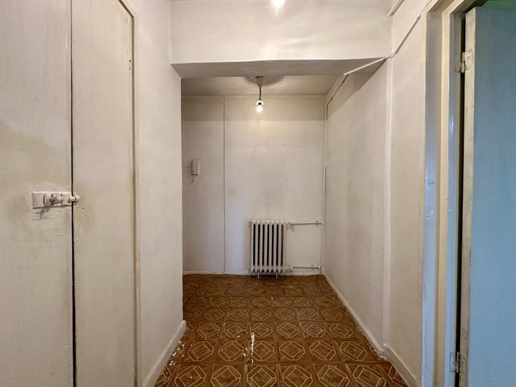 Garsonieră decomandată în Gorjului