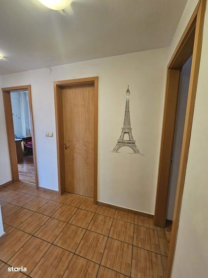 Apartament cu 4 camere decomandat în Aradului