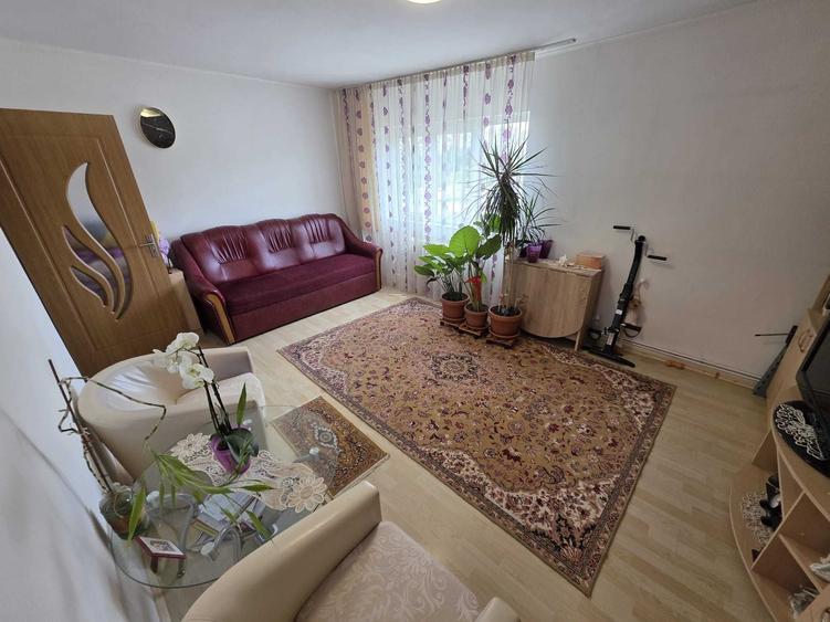 Apartament cu 2 camere decomandat în Mărăști
