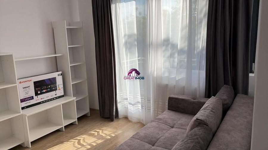 Apartament cu 2 camere decomandat în Politehnica