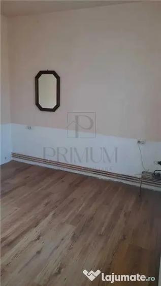 Apartament cu 3 camere decomandat, mobilat în Central