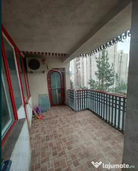 Apartament cu 3 camere decomandat în Centrul Civic