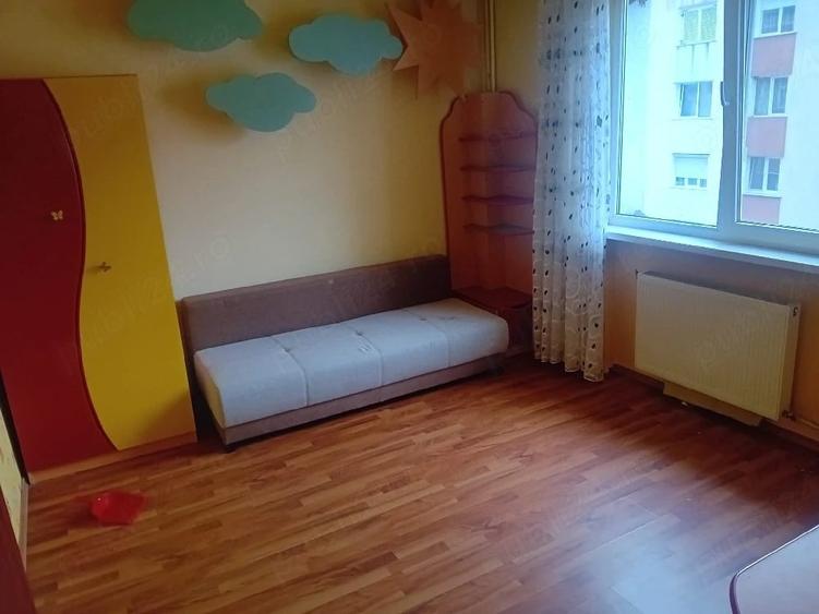 Apartament cu 2 camere decomandat în Precista