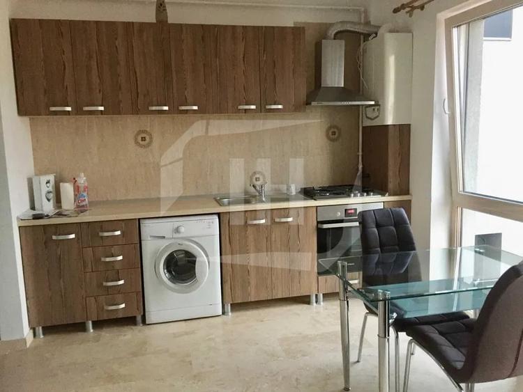 Apartament cu 2 camere semidecomandat, mobilat în Mărăști
