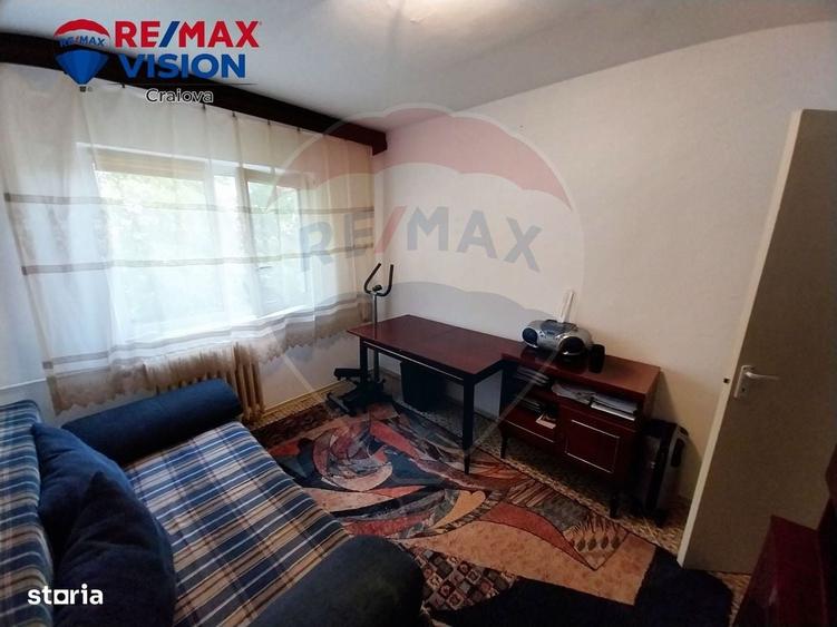 Apartament cu 3 camere decomandat în Valea Rosie