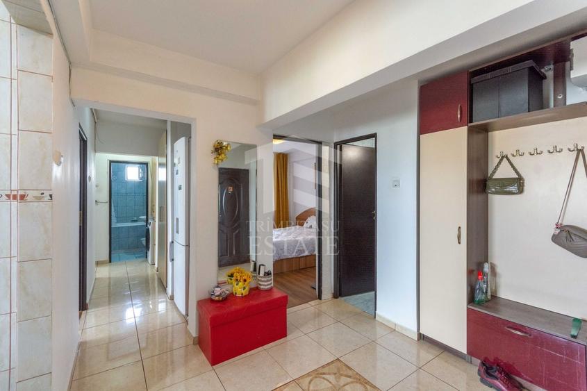 Apartament cu 4 camere decomandat, mobilat în Pantelimon