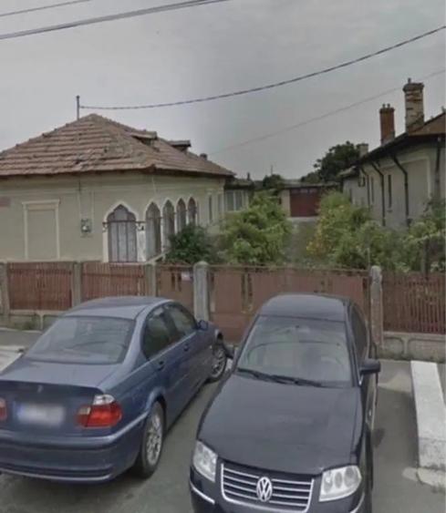 Casă cu 5 camere în Nanov