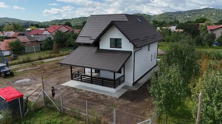 Casă cu Teren 575 Mp în Brebu