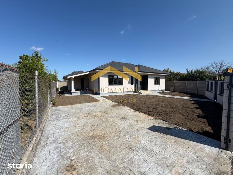 Casă cu 4 camere cu Teren 400 Mp în Sânmihaiu Român