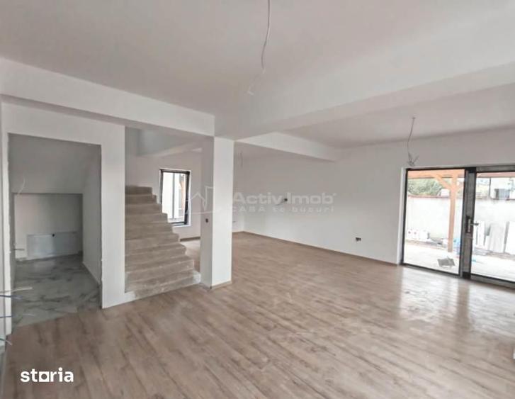 Casă cu 4 camere cu Teren 370 Mp în Central