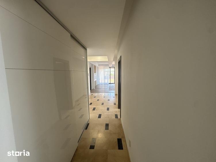 Apartament cu 4 camere în Băneasa