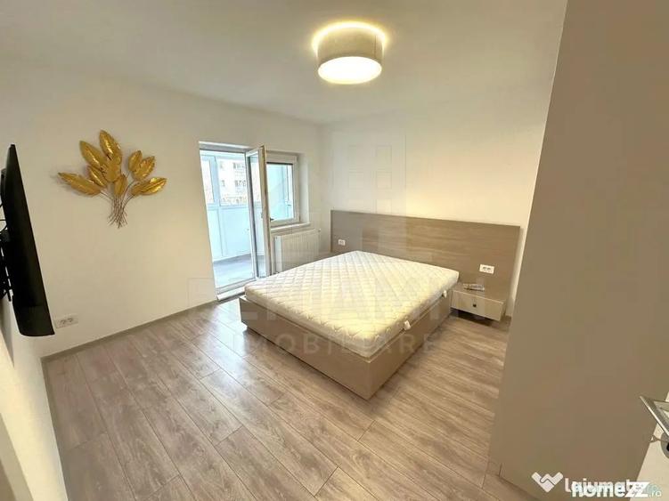 Apartament cu 4 camere decomandat în Ultracentral