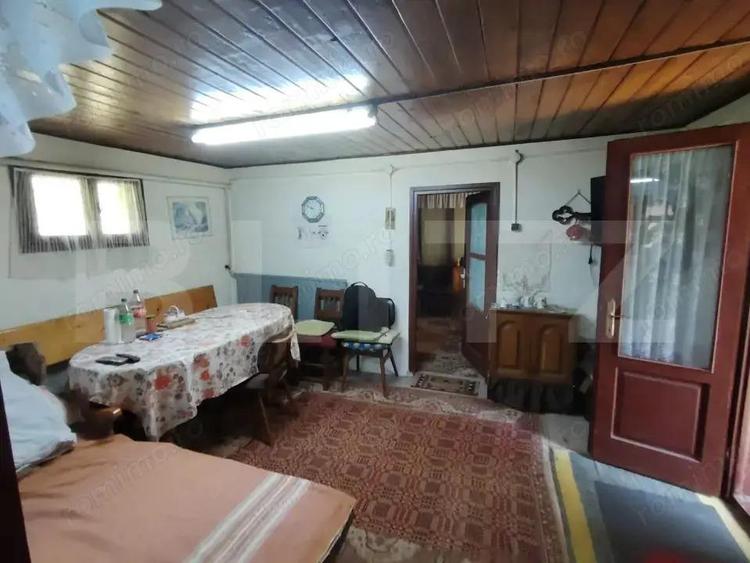 Casă cu 5 camere cu Teren 175 Mp în Lunca