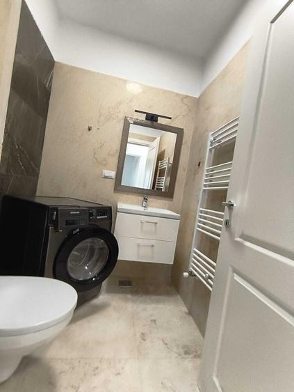 Apartament cu 3 camere decomandat în Bucium