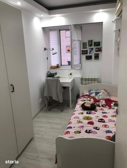 Apartament cu 3 camere decomandat în Nerva Traian