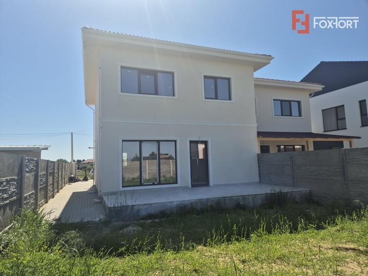 Duplex cu 5 camere cu Canalizare în Moșnița Nouă