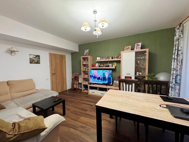 Apartament cu 2 camere decomandat în Sisești