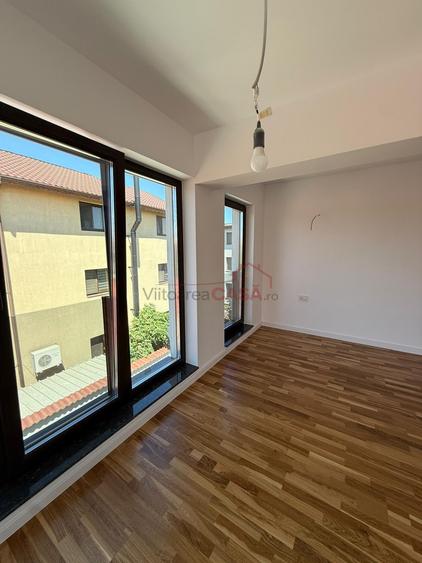 Casă individuală cu 5 camere cu Canalizare în Ozana