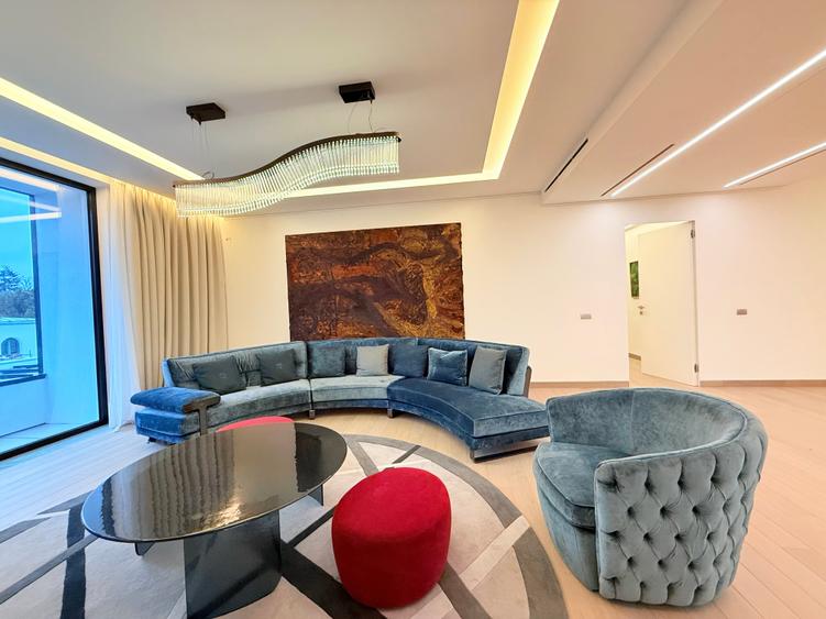 Apartament cu 4 camere decomandat, mobilat în Kiseleff