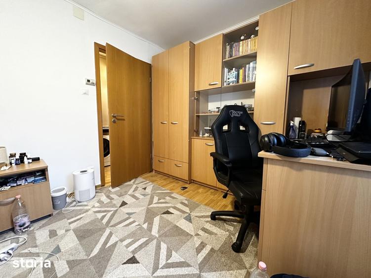 Apartament cu 3 camere semidecomandat în Dâmbovița