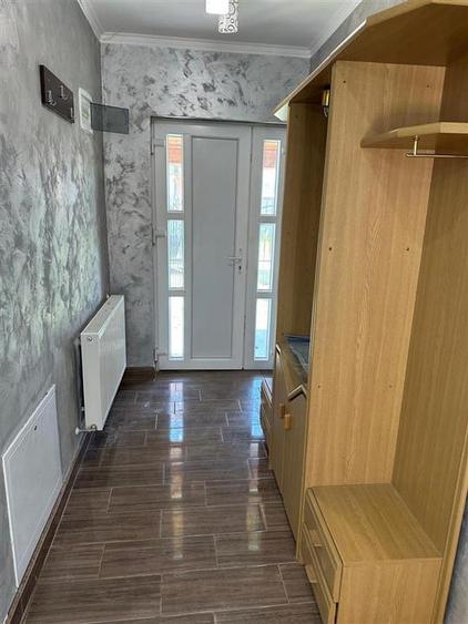 Casă cu 4 camere cu Teren 365 Mp în Exterior Sud