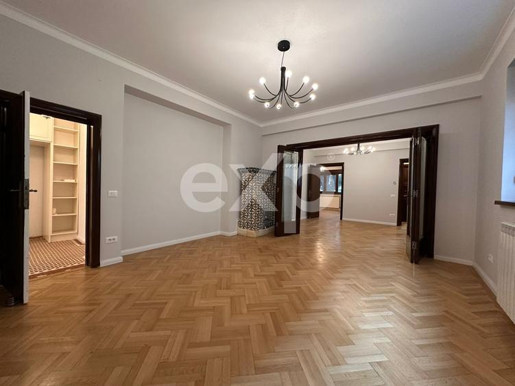 Apartament cu 4 camere circular în Dorobanți
