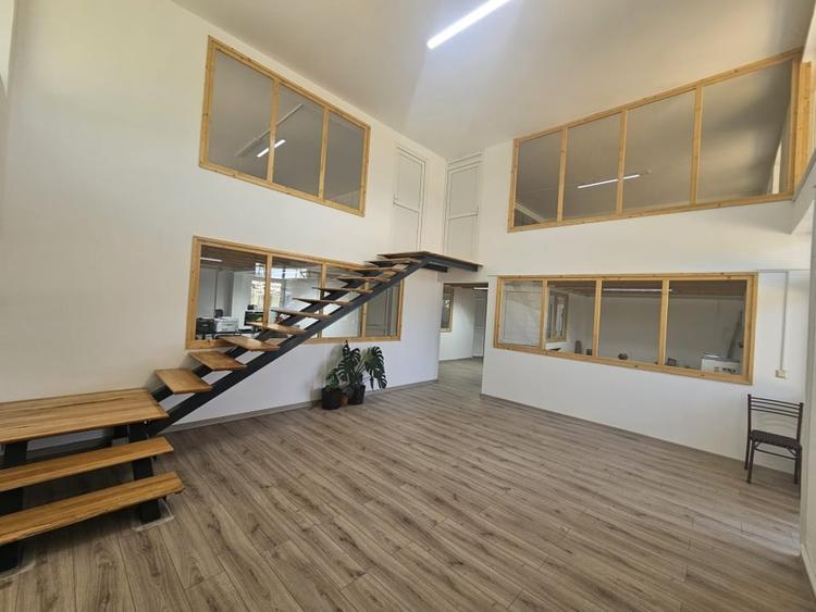 Spațiu industrial, de 1,590 mp, în Aeroport