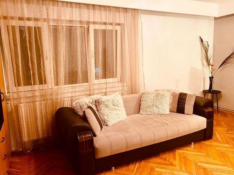 Apartament cu 2 camere decomandat în Exterior Vest