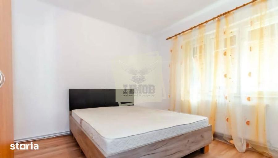 Apartament cu 3 camere decomandat în Valea Aurie