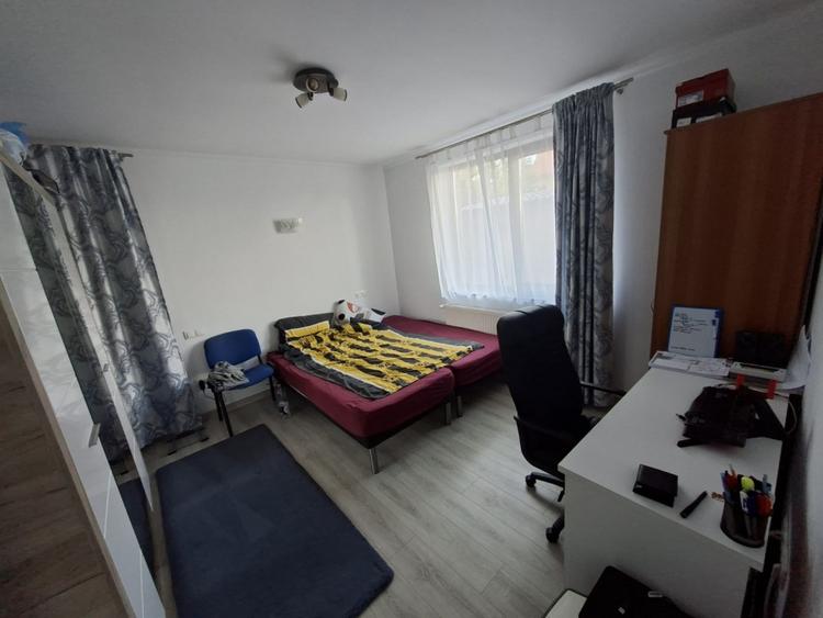 Casă individuală cu 3 camere cu Canalizare în Exterior Sud