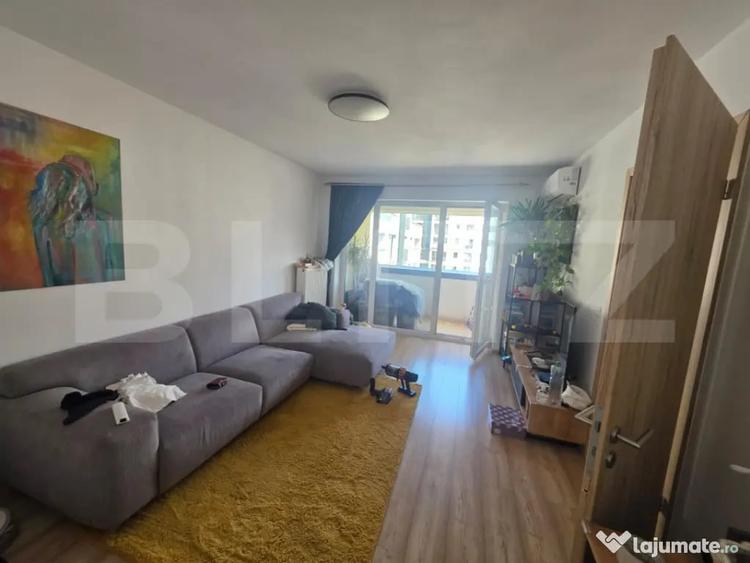 Apartament cu 2 camere decomandat în Tractorul