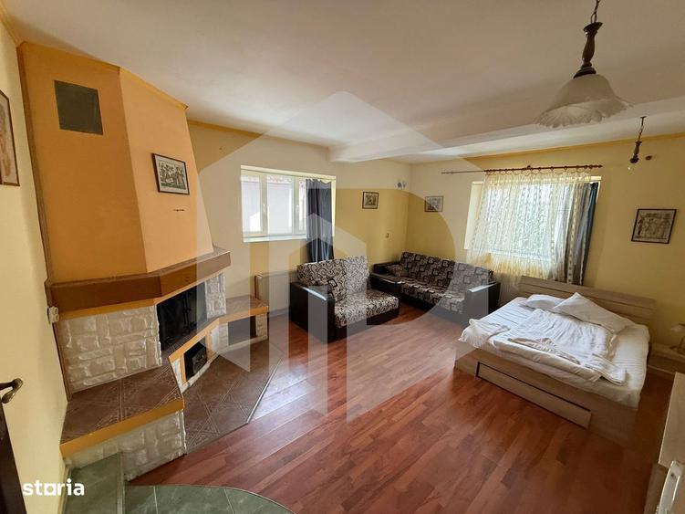 Casă cu 7 camere cu Teren 300 Mp în Central