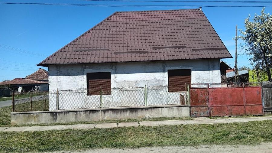 Casă cu 4 camere în Central