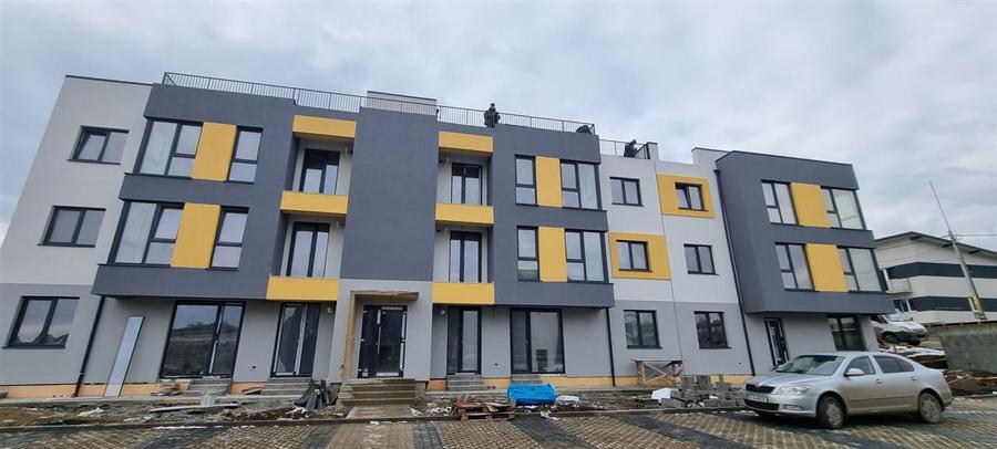 Apartament cu 3 camere decomandat în Păcurari