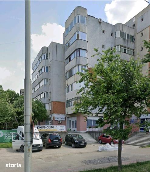 Spațiu comercial, de 54 mp, în Nicolina