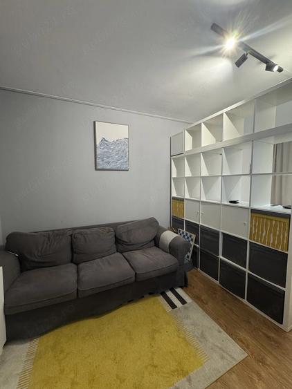 Apartament cu 3 camere decomandat în Crângași