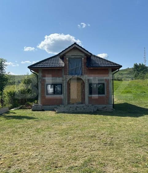 Casă individuală cu 3 camere cu Teren 1239 Mp în Aiton