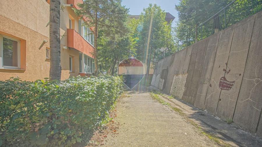 Apartament cu 2 camere decomandat, mobilat în Răcădău