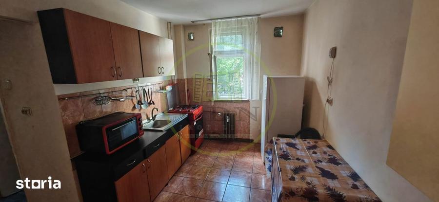 Apartament cu 2 camere decomandat, mobilat în Calea București