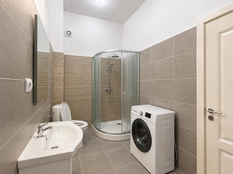 Apartament cu 2 camere semidecomandat, mobilat în Dâmbul Rotund