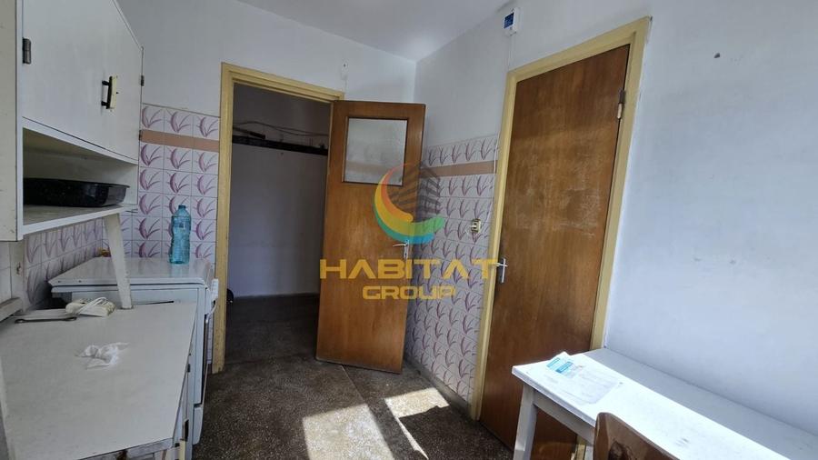 Apartament cu 3 camere decomandat, mobilat în Alexandru Obregia