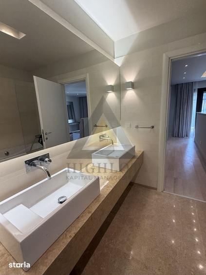 Casă cu 5 camere cu Teren 453 Mp în Central