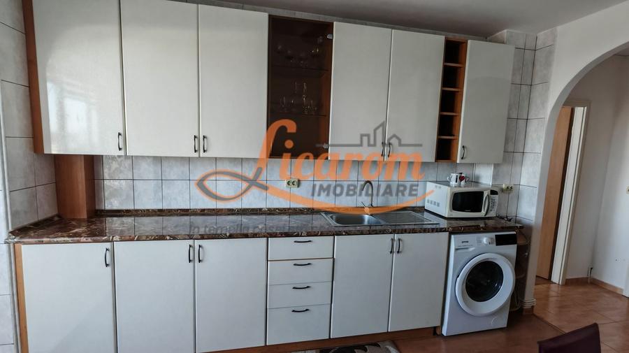 Apartament cu 2 camere decomandat, mobilat în Centrul Civic