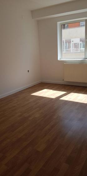 Apartament cu 3 camere în Florești