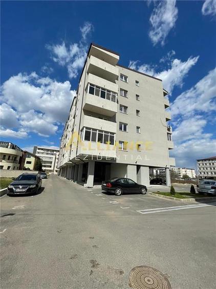 Apartament cu 3 camere decomandat în Berceni