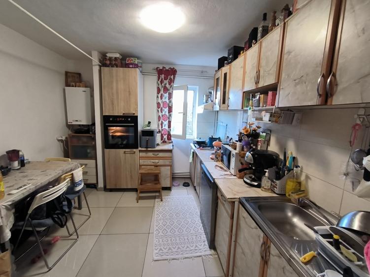 Apartament cu 2 camere decomandat în Dacia