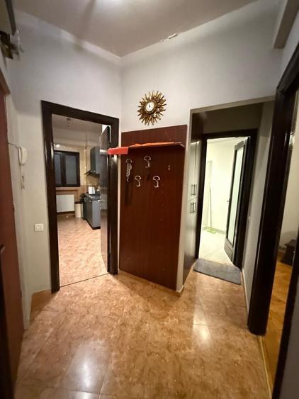 Apartament cu 2 camere decomandat în Romană