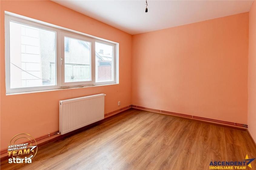 Casă cu 4 camere în Sânzieni