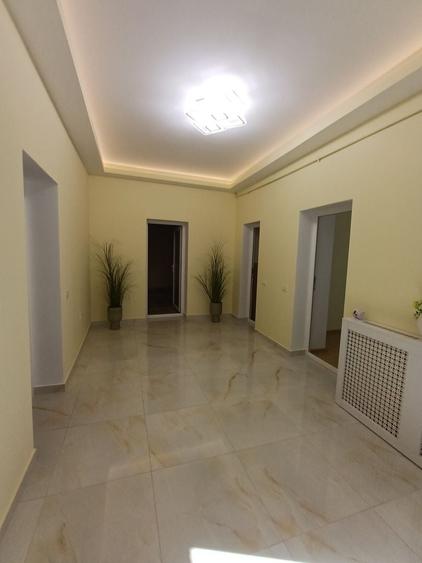 Casă individuală cu 4 camere cu Canalizare în CET